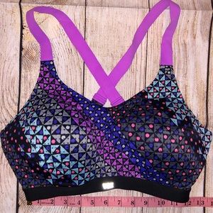 VSX Victoria’s Secret Sports Bra EUC Like New Size Large